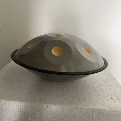 MiSoundofNature King Handpan D Minor Hijaz 22" – 9/10/12 Note con Area Placcata Oro, Acciaio Inox / Nitrurato, Disponibile in 432 Hz e 440 Hz